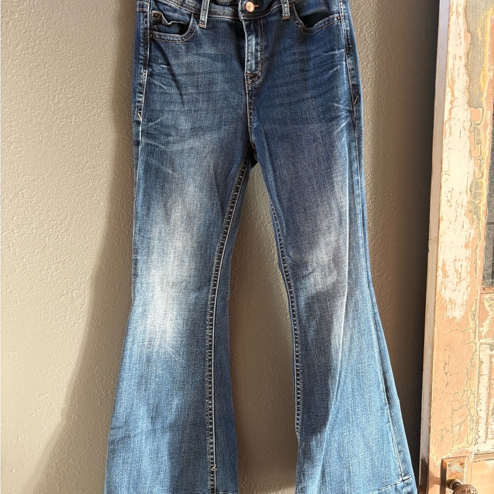Grace in LA Flare Jeans in Classic Blue